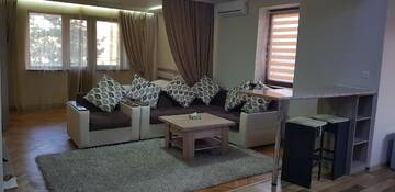 Фото номера Апартаменты с 3 спальнями Апарт-отели Cross Apartments and Tours г. Ереван 2