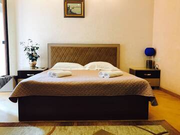 Фото номера Трехместный номер Отель Art Hotel г. Ереван 4