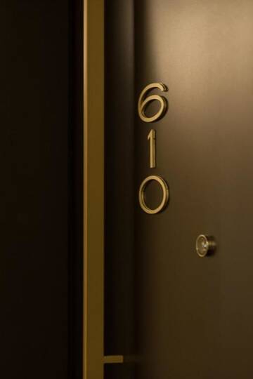 Фото номера Номер Делюкс с кроватью размера «king-size» Отель DoubleTree by Hilton Yerevan City Centre г. Ереван 10