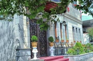 Фото номера Двухместный номер (для 2 взрослых и 1 ребенка) Отель Aleppo Hotel г. Ереван 24