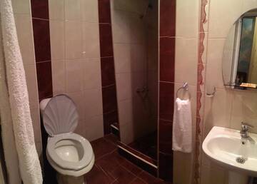 Фото номера Двухместный номер (для 2 взрослых и 1 ребенка) Отель Aleppo Hotel г. Ереван 31
