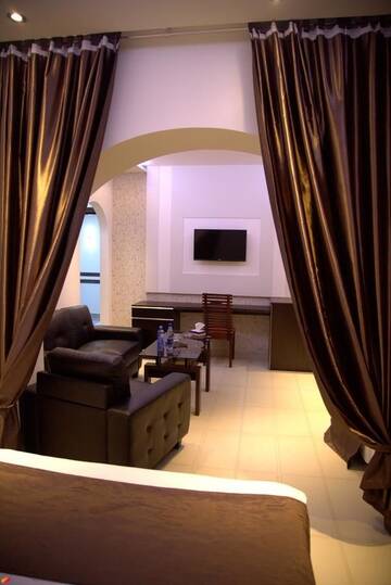 Фото номера Полулюкс Отель Palma Palace Hotel г. Ереван 3