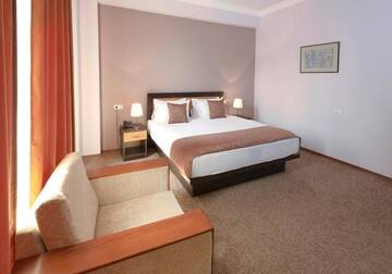 Фото номера Люкс Отель Ani Central Inn г. Ереван 9