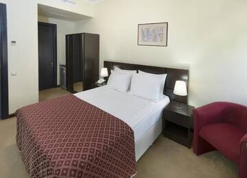 Фото номера Стандартный одноместный номер Отель Ani Central Inn г. Ереван 5