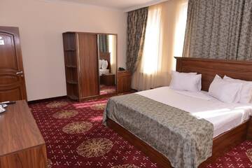 Фото номера Люкс Отель Georgia Hotel г. Ереван 3
