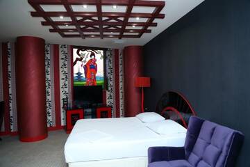 Фото номера Двухместный номер Делюкс с 1 кроватью и ванной Отель Venice Hotel Complex г. Ереван 5