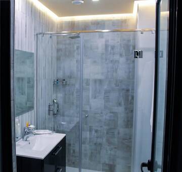 Фото номера Стандартный двухместный номер с 1 кроватью Отель Venice Hotel Complex г. Ереван 3