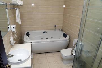 Фото номера Люкс с 2 спальнями Отель Venice Hotel Complex г. Ереван 5