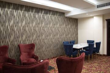 Фото номера Люкс с 2 спальнями Отель Venice Hotel Complex г. Ереван 7