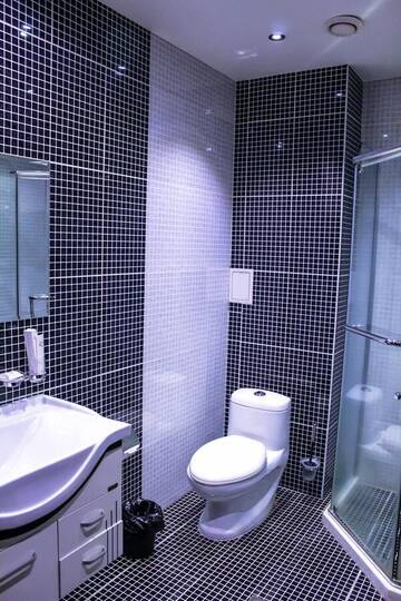 Фото номера Двухместный номер с 2 отдельными кроватями Отель Venice Hotel Complex г. Ереван 2