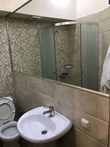 Фото номера Двухместный номер с 1 кроватью и собственной ванной комнатой Гостевой дом Yerevan Guest House г. Ереван 8