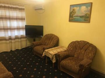 Фото номера Двухместный номер Делюкс с 1 кроватью и душем Хостелы Best Hostel Republic Square г. Ереван 7
