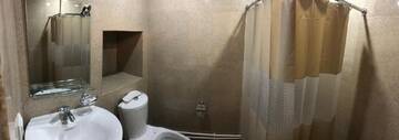 Фото номера Двухместный номер с 1 кроватью Хостелы Best Hostel Republic Square г. Ереван 5