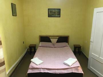 Фото номера Двухместный номер с 1 кроватью Хостелы Best Hostel Republic Square г. Ереван 10