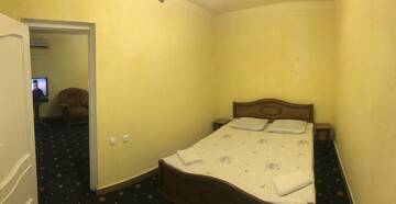 Фото номера Двухместный номер с 1 кроватью Хостелы Best Hostel Republic Square г. Ереван 8