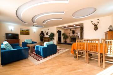 Фото номера Апартаменты Делюкс Отель No Problem Hotel at Glinka Street г. Ереван 5