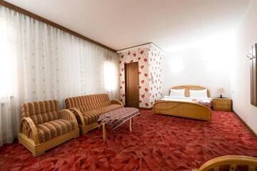 Фото номера Двухместный номер с 1 кроватью Отель No Problem Hotel at Glinka Street г. Ереван 4
