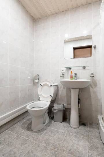 Фото номера Двухместный номер с 1 кроватью Отель No Problem Hotel at Glinka Street г. Ереван 6