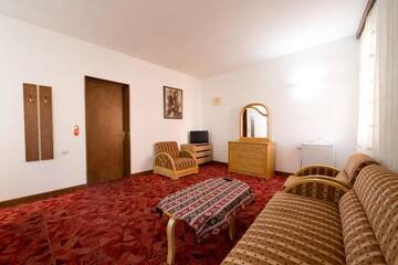 Фото номера Двухместный номер с 1 кроватью Отель No Problem Hotel at Glinka Street г. Ереван 7
