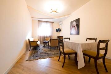 Фото номера Апартаменты Делюкс Отель No Problem Hotel at Glinka Street г. Ереван 14