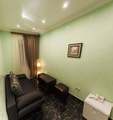 Фото номера Семейный номер Делюкс Отель Mia Casa Hotel Yerevan г. Ереван 10