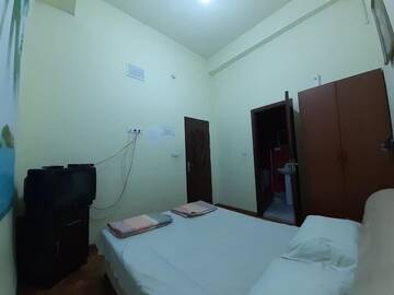 Фото номера Двухместный номер с 1 кроватью Хостелы Shamrock Republic Square Hostel and Tours г. Ереван 7