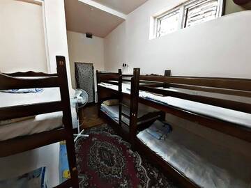 Фото номера Односпальная кровать в общем номере с 10 кроватями Хостелы Shamrock Republic Square Hostel and Tours г. Ереван 3