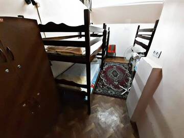 Фото номера Односпальная кровать в общем номере с 10 кроватями Хостелы Shamrock Republic Square Hostel and Tours г. Ереван 2