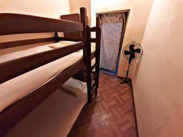 Фото номера Односпальная кровать в общем номере с 10 кроватями Хостелы Shamrock Republic Square Hostel and Tours г. Ереван 7