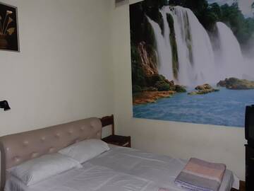 Фото номера Двухместный номер с 1 кроватью Хостелы Shamrock Republic Square Hostel and Tours г. Ереван 4