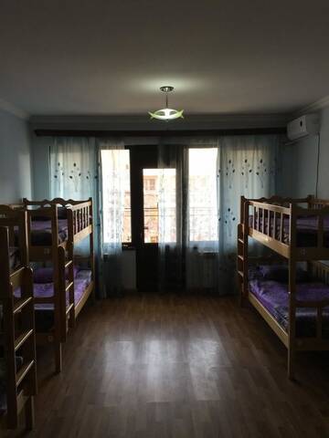 Фото номера Кровать в общем 8-местном номере для мужчин и женщин Хостелы Arm Hostel г. Ереван 3