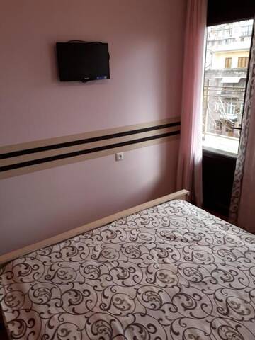 Фото номера Двухместный номер Делюкс с 1 кроватью и ванной Хостелы Arm Hostel г. Ереван 5