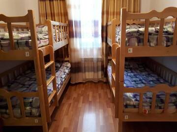 Фото номера Кровать в общем 4-местном номере для мужчин и женщин Хостелы Arm Hostel г. Ереван 2