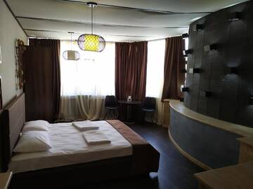 Фото номера Двухместный номер Делюкс с 1 кроватью Отель Hotel Tigran Mets Yerevan г. Ереван 10
