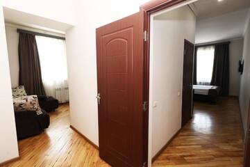 Фото номера Роскошный трехместный номер Отель Hotel Tigran Mets Yerevan г. Ереван 24