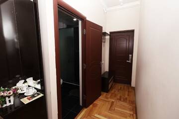 Фото номера Двухместный номер с 1 кроватью или 2 отдельными кроватями Отель Hotel Tigran Mets Yerevan г. Ереван 13