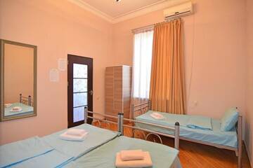 Фото номера Бюджетный семейный номер Хостелы Bridge House Yerevan Armenia г. Ереван 5