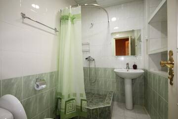 Фото номера Бюджетный семейный номер Хостелы Bridge House Yerevan Armenia г. Ереван 7