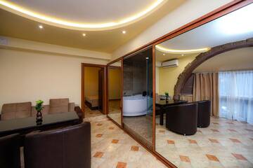 Фото номера Семейный люкс Отель Skyline Hotel Yerevan г. Ереван 7