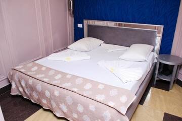 Фото номера Двухместный номер с 2 отдельными кроватями и душем Отель GS Hotel г. Ереван 5