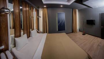 Фото номера Двухместный номер Делюкс с 2 двуспальными кроватями Отель GS Hotel г. Ереван 13