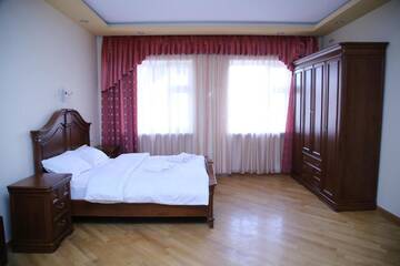 Фото номера Семейный люкс Отель Hotel For You г. Ереван 10