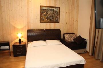Фото номера Трехместный номер Делюкс Отель Daniel Boutique Hotel г. Ереван 10