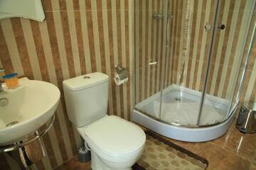 Фото номера Трехместный номер Делюкс Отель Daniel Boutique Hotel г. Ереван 20