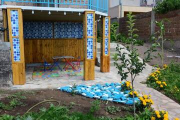Фото номера Дом с 1 спальней Дома для отпуска Blue House Yerevan г. Ереван 32