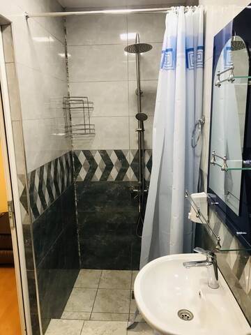 Фото номера Бюджетный двухместный номер с 1 кроватью Отель Arm Hotel г. Ереван 6