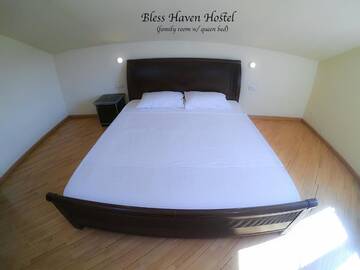 Фото номера Семейный двухместный номер с 1 кроватью Хостелы Bless Haven Hostel and Tours г. Ереван 33