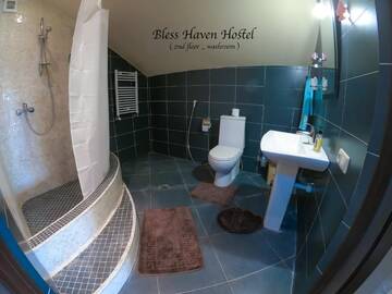 Фото номера Семейный двухместный номер с 1 кроватью Хостелы Bless Haven Hostel and Tours г. Ереван 34