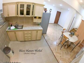 Фото номера Семейный двухместный номер с 1 кроватью Хостелы Bless Haven Hostel and Tours г. Ереван 43
