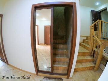 Фото номера Семейный двухместный номер с 1 кроватью Хостелы Bless Haven Hostel and Tours г. Ереван 40